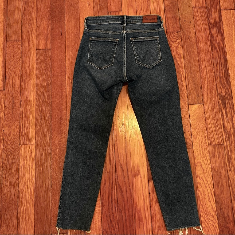 Wrangler cropped raw-hem skinny jeans